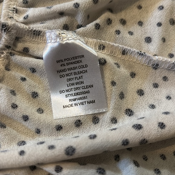 NWT Monteau Los Angeles Polka Dot Ruffle Sleeve Top - Picture 4 of 4